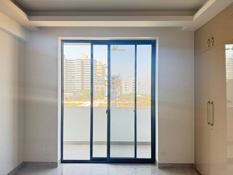 Room, ansal-api-esencia 3.5 Bedroom 300 Sq.Yd. Builder Floor In Sector 67 Gurgaon 9971312