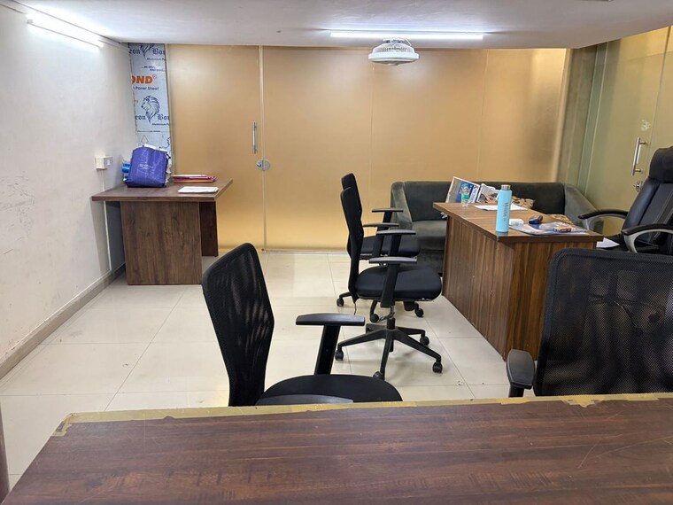 Team Area, rustomjee-eaze-zone-mall Commercial Office Space 266 Sq.Ft. In Malad West Mumbai 9971309