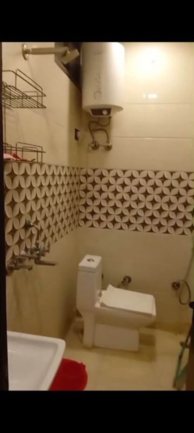 Bathroom, dwarka mor 3 Bedroom 80 Sq.Mt. Builder Floor In Dwarka Mor Delhi 9971322