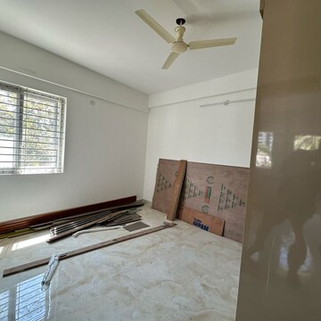 Bedroom in 3 BHK Builder Floor at Kr Puram – for Rent