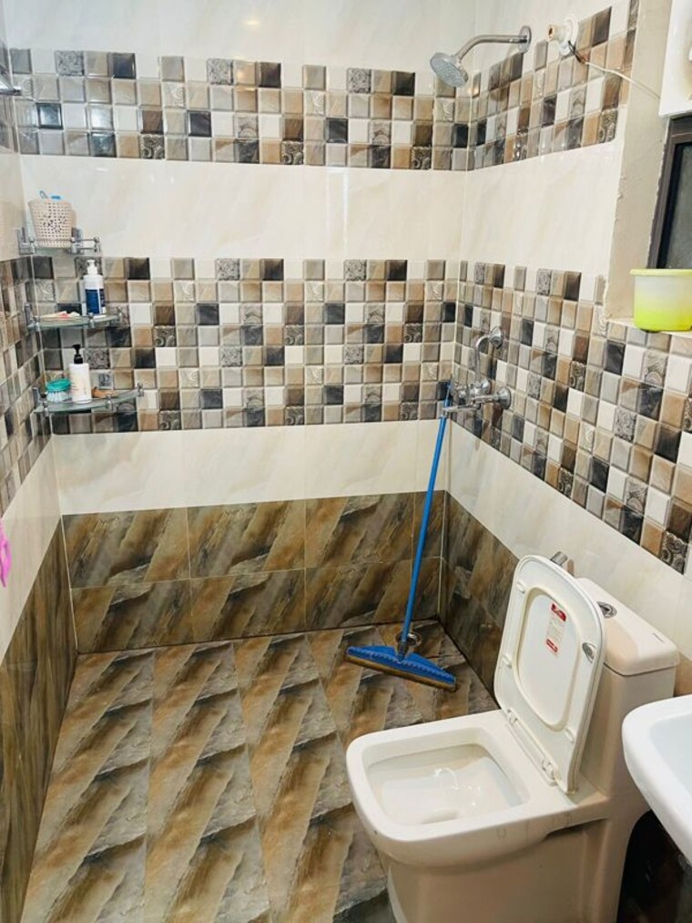 Master Bedroom, rise-organic-homes 3 Bedroom 1750 Sq.Ft. Apartment In Mahurali Ghaziabad 9971334