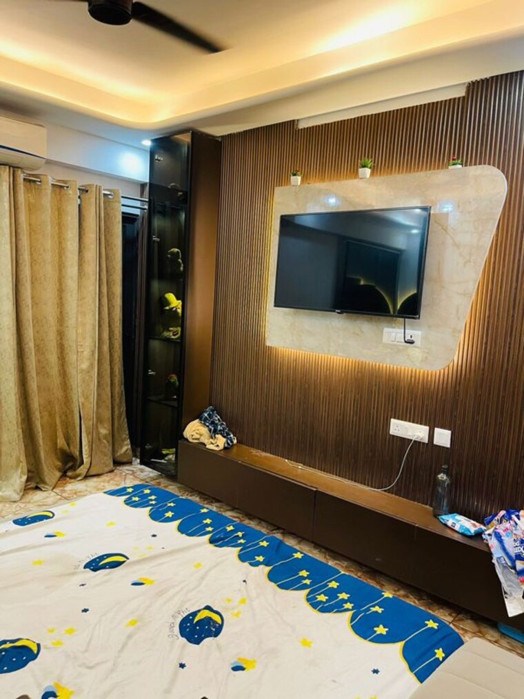 Bedroom, rise-organic-homes 3 Bedroom 1750 Sq.Ft. Apartment In Mahurali Ghaziabad 9971334