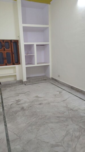 Room in 2 BHK Builder Floor at Karpuri Puram, Govindpuram – for Rent