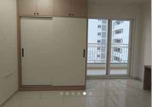 Room in 3 BHK Apartment at Prestige Beverly Hills, Kokapet – for Rent