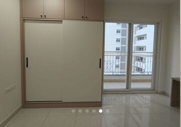Room in 3 BHK Apartment at Prestige Beverly Hills, Kokapet – for Rent