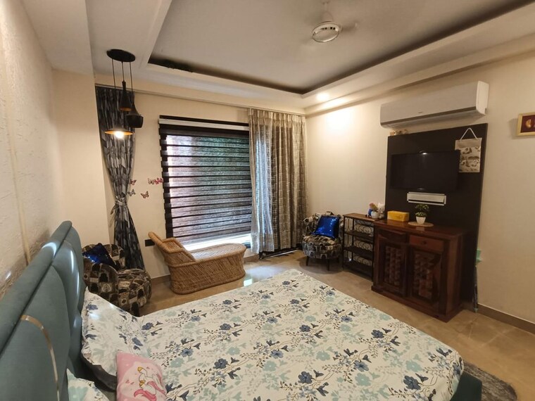 Living Room, ansal-api-esencia 3 Bedroom 250 Sq.Ft. Builder Floor In Sector 67 Gurgaon 9971390