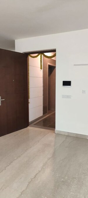 Room in 6+ BHK Independent House at Sector 56 – for Sale