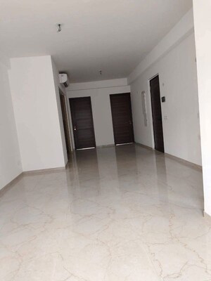 Room in 3 BHK Apartment at Smart World Orchard, Sector 61 – for Rent