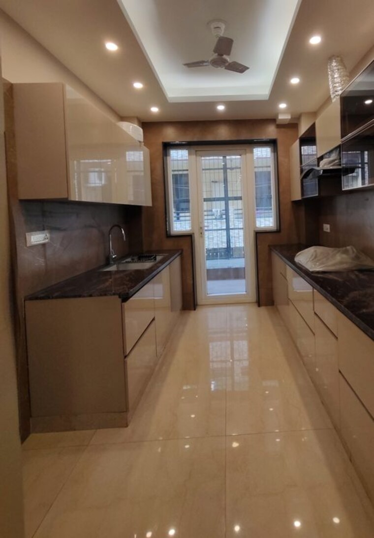 Kitchen, ss-mayfield-gardens 3 Bedroom 2160 Sq.Ft. Builder Floor In Sector 51 Gurgaon 9971405