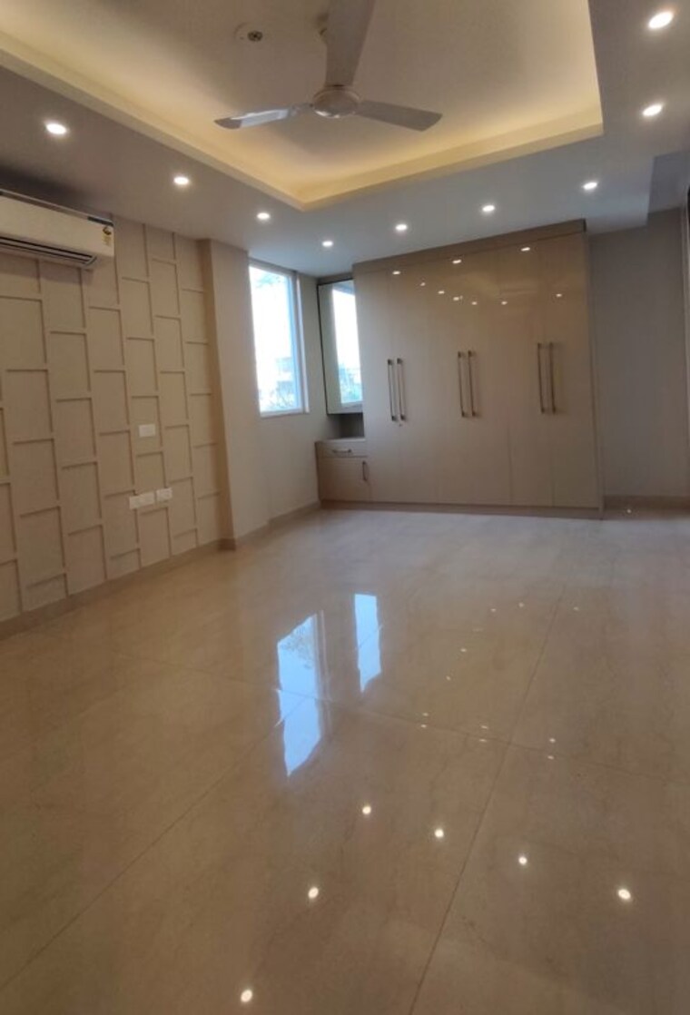 Room, ss-mayfield-gardens 3 Bedroom 2160 Sq.Ft. Builder Floor In Sector 51 Gurgaon 9971405