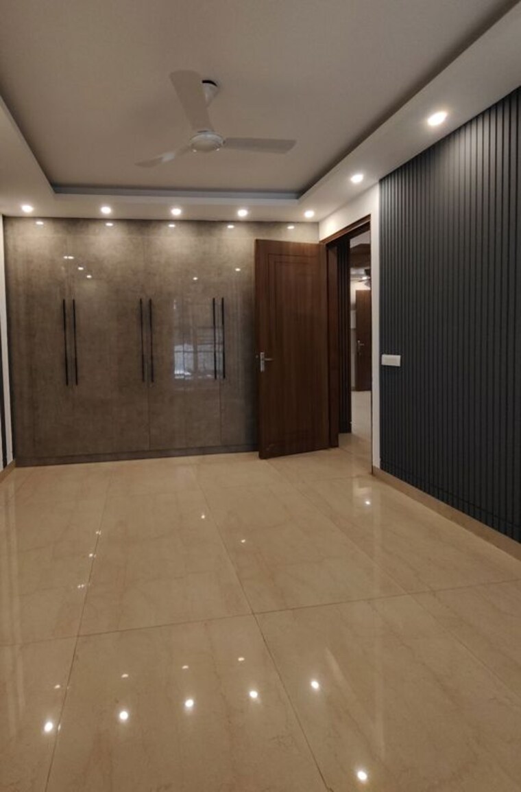 Room, ss-mayfield-gardens 3 Bedroom 2160 Sq.Ft. Builder Floor In Sector 51 Gurgaon 9971405