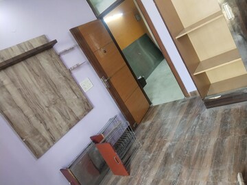 Furnished Amenities in 2 BHK Builder Floor at Gyan Khand ii – for Rent