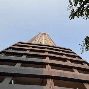 2 BHK Apartment – Exterior View View at Malad East - for Rent