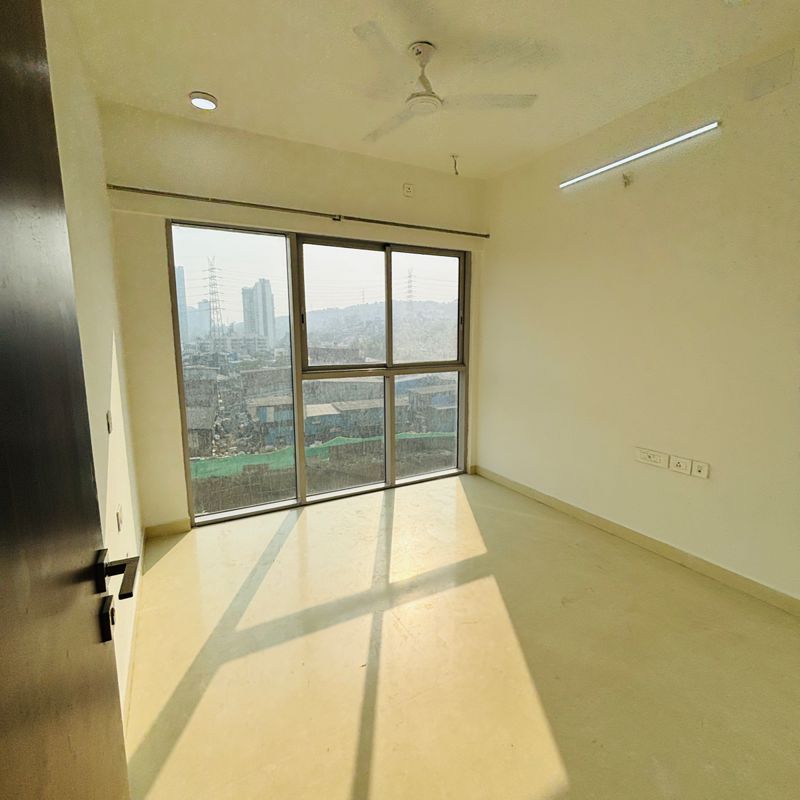 2 BHK Apartment For Rent in Kalpataru Elitus