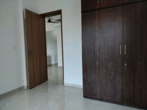 Room in 2 BHK Apartment at Godrej Urban Park, Chandivali – for Rent