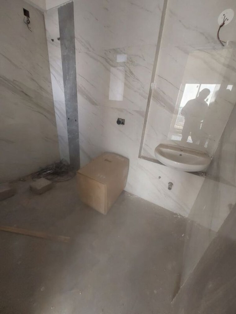Bathroom, crescent-silverwoods 2 Bedroom 800 Sq.Ft. Apartment In Powai Mumbai 9971466