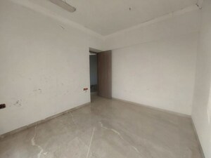 Room in 2 BHK Apartment at Crescent Silverwoods, Powai – for Rent