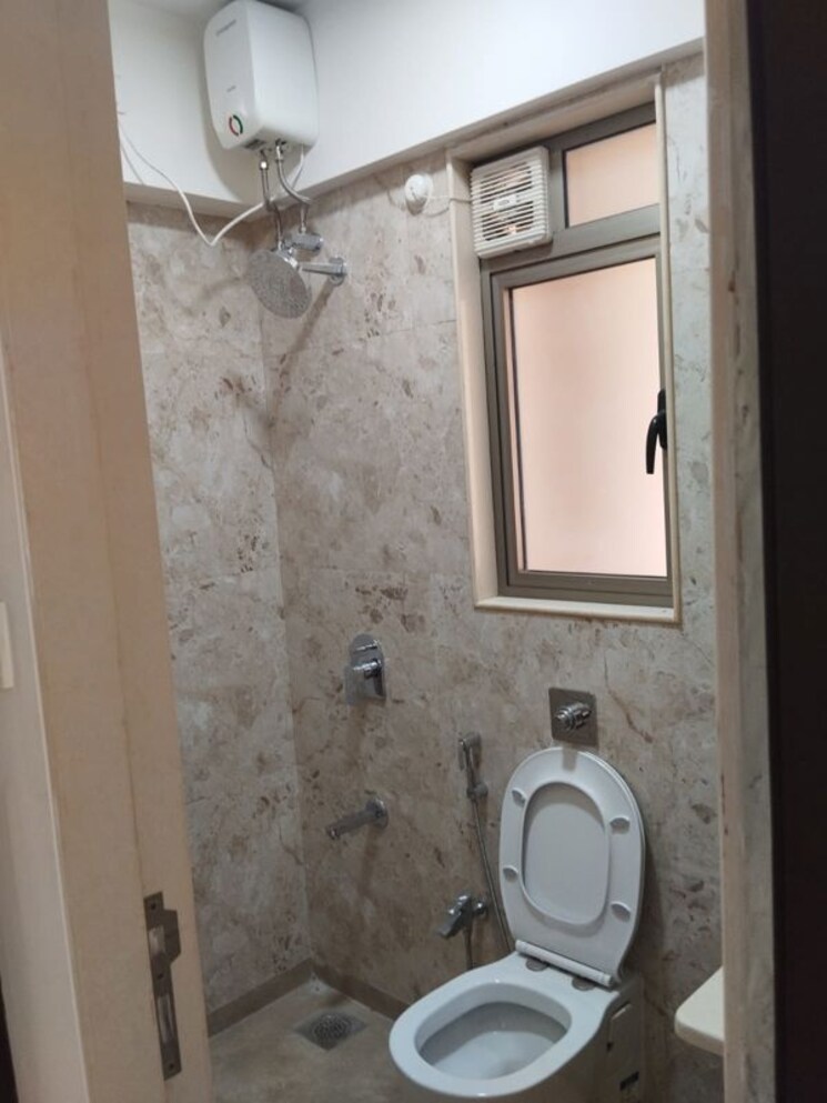 Bathroom, chandak-cornerstone 2 Bedroom 700 Sq.Ft. Apartment In Worli Mumbai 9971469