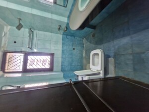 Bathroom in 3 BHK Apartment at Supertech 34 Pavilion, Sector 34 – for Rent