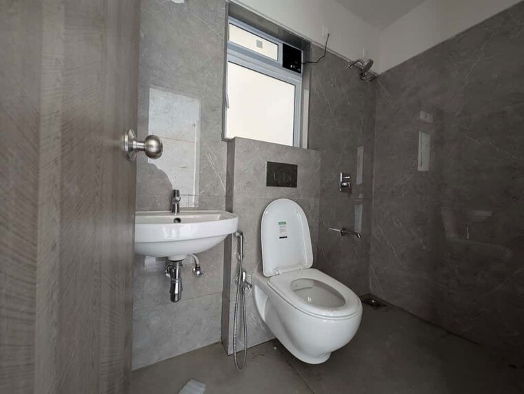 Bathroom, pantnagar-nalanda-chs 2 Bedroom 660 Sq.Ft. Apartment In Ghatkopar East Mumbai 9971474