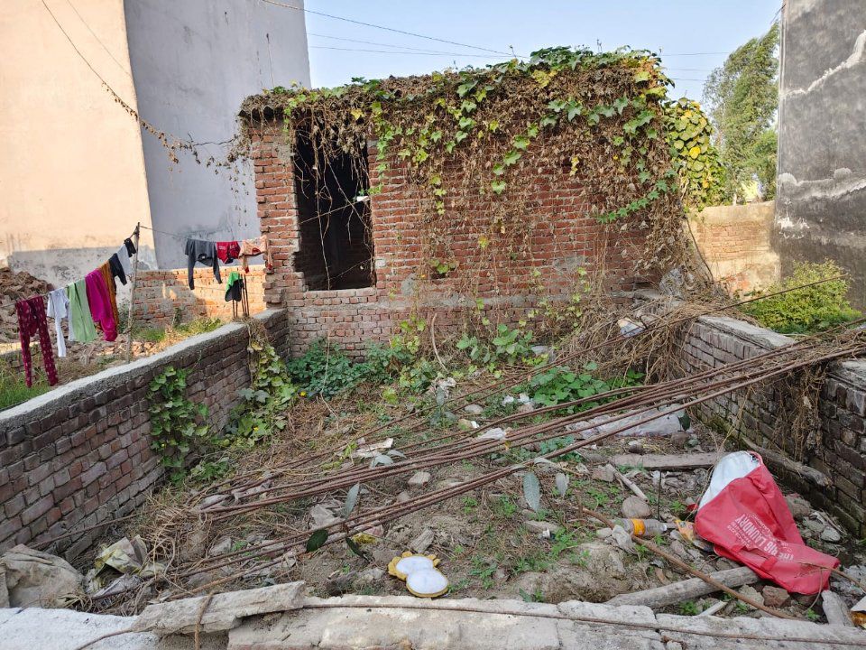 Plot For Sale in Saraswati Enclave Noida