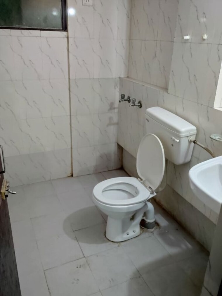 Bathroom, op-floridaa 2 Bedroom 473 Sq.Ft. Apartment In Sector 82 Faridabad 9971490