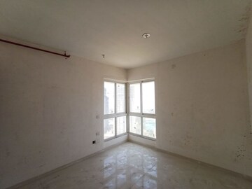Room in 3 BHK Apartment at Sheth Zuri, Laxmi Nagar – for Sale