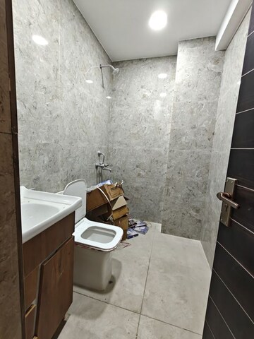 Bathroom in 1 RK Builder Floor at Ansal Sushant Lok I, Sector 43 – for Rent