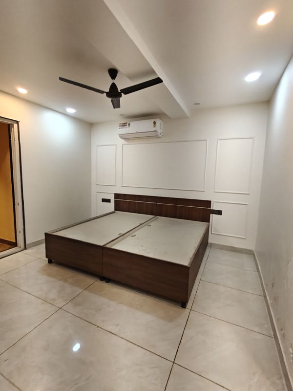 1 RkBuilder Floor For Rent in Ansal Sushant Lok I