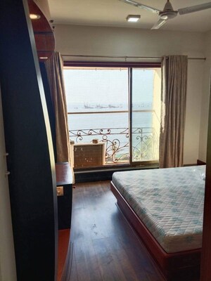 Bedroom in 2 BHK Apartment at Bandra West – for Rent