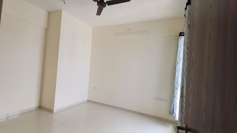 Bedroom, sheth-zuri 3 Bedroom 811 Sq.Ft. Apartment In Laxmi Nagar Thane 9971518