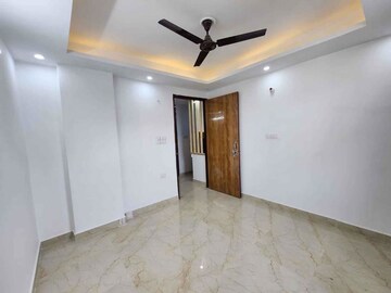 Room in 1 BHK Builder Floor at Saket – for Rent