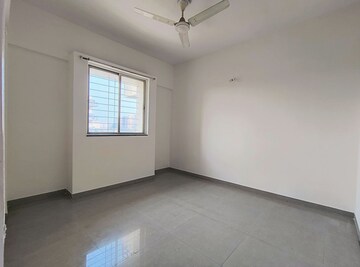 Room in 2 BHK Apartment at Jalan Aura County Pune, Wagholi – for Rent