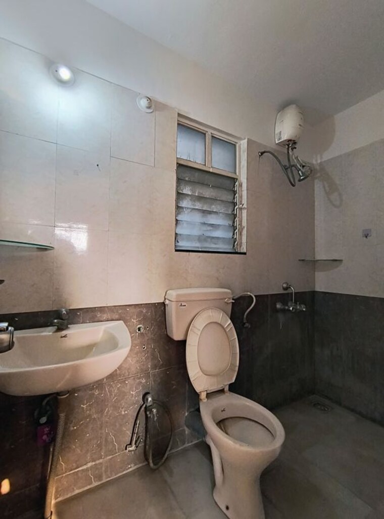 Bathroom, jalan-aura-county-pune 2 Bedroom 750 Sq.Ft. Apartment In Wagholi Pune 9971525