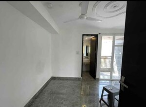 Room in 1 BHK Builder Floor at Saket – for Rent