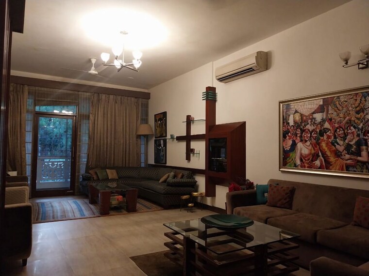 Living Room, green park 3 Bedroom 2200 Sq.Ft. Apartment In Green Park Delhi 9971538