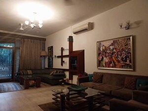 Living Room in 3 BHK Apartment at Green Park – for Rent