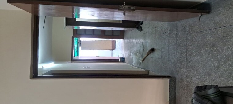 undefined, sarita vihar 3.5 Bedroom 2000 Sq.Ft. Apartment In Sarita Vihar Delhi 9971539