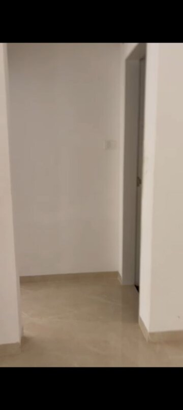 Room in 1 BHK Apartment at Ariana Residency, Borivali East – for Sale