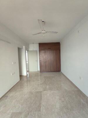 Room in 5 BHK Apartment at Hiranandani Tribeca, Ghodbunder Road – for Rent