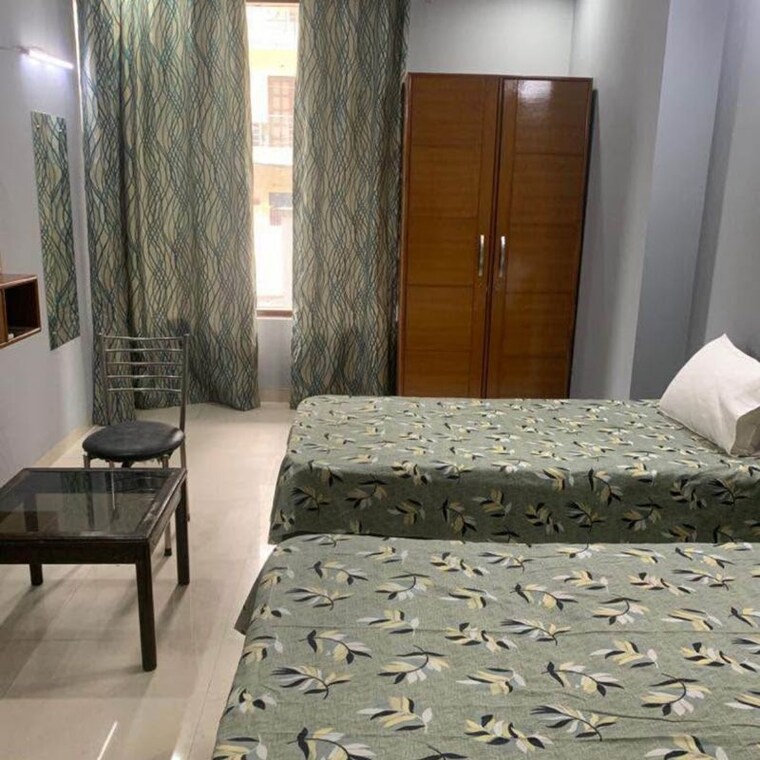 Bedroom, sector 39 Pg For Boys & Girls In Sector 39 9971562