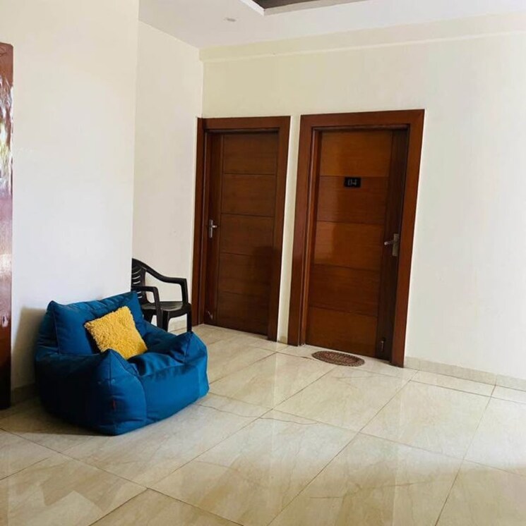 Room, sector 39 Pg For Boys & Girls In Sector 39 9971562
