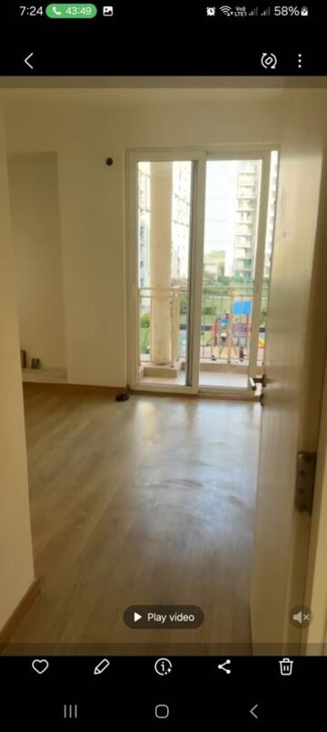 Room in 3 BHK Apartment at Emaar Gurgaon Greens, Sector 102 – for Rent