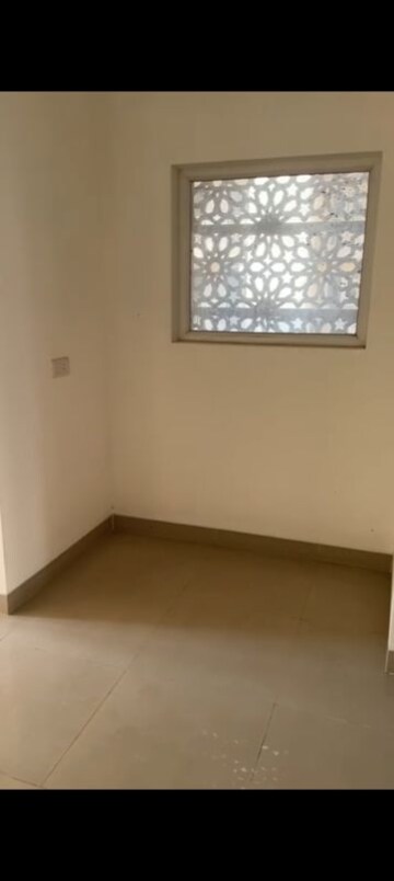 Room in 3 BHK Apartment at Emaar Gurgaon Greens, Sector 102 – for Rent