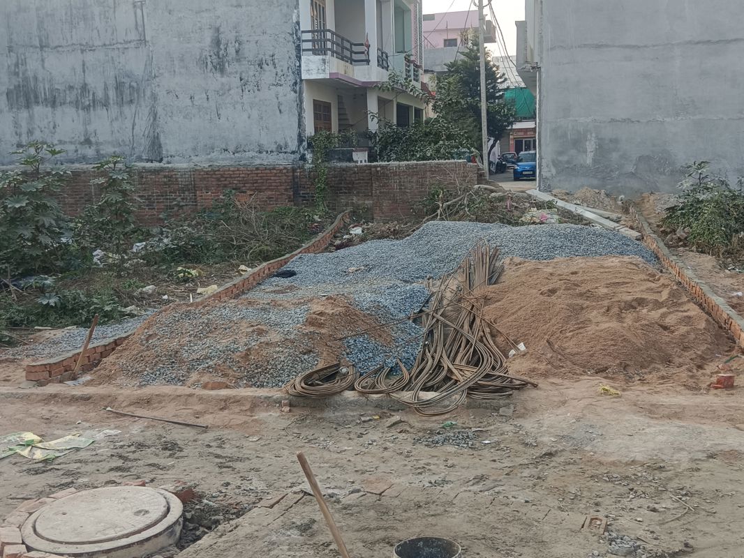 Plot For Sale in Royal City Phase 2