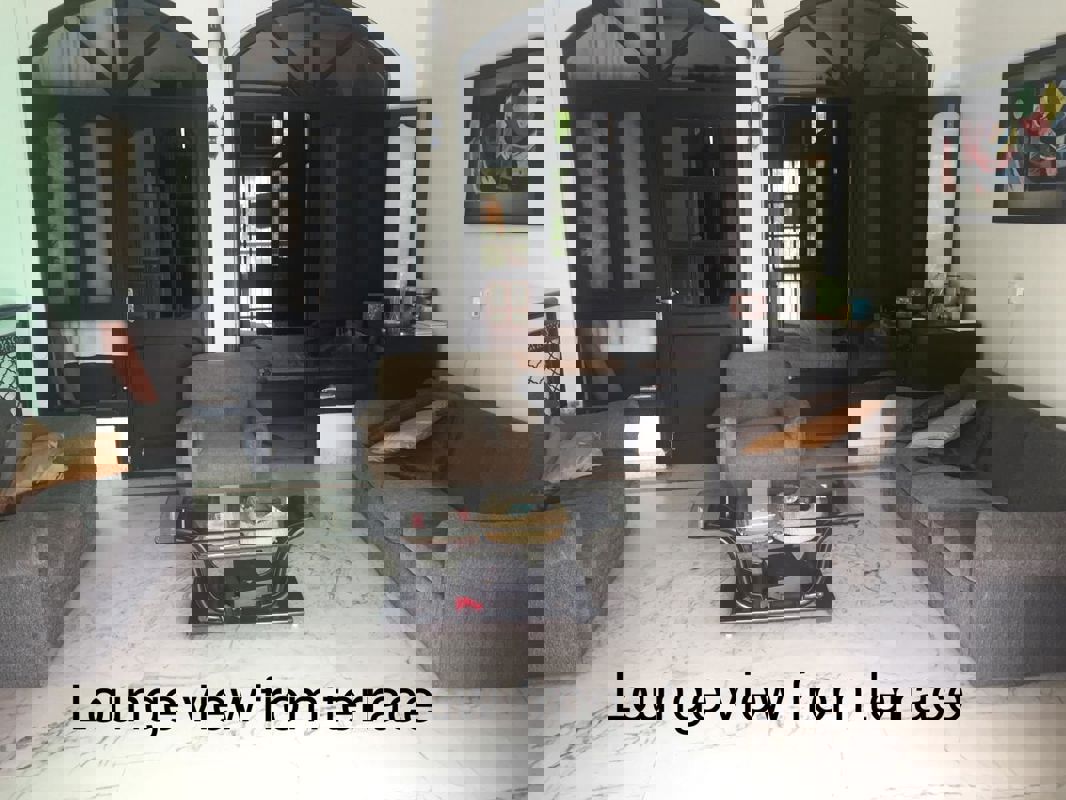 5 BHK + Servant Room,Study Room 202 Sq.Mt. Independent House in RWA Apartments Sector 53