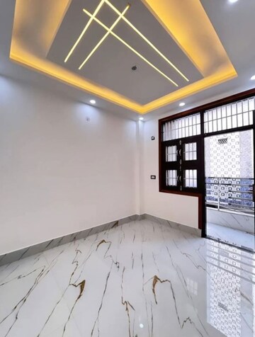 Bedroom in 4 BHK Independent House at Uttam Nagar – for Sale