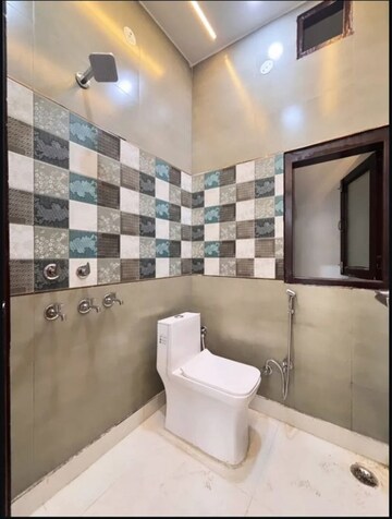 Bathroom in 4 BHK Independent House at Uttam Nagar – for Sale