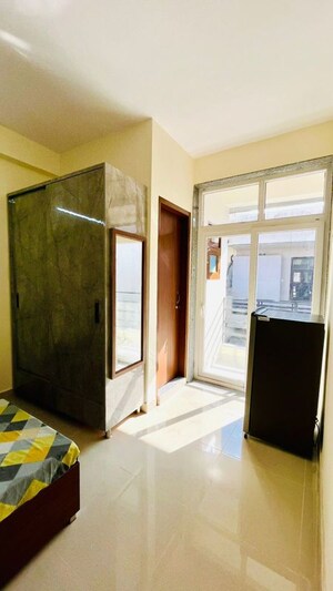 Master Bedroom in 1 RK Builder Floor at Ansal Plaza Sector-23, Sector 23 – for Rent