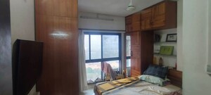 Bedroom in 2 BHK Apartment at Andheri East – for Rent